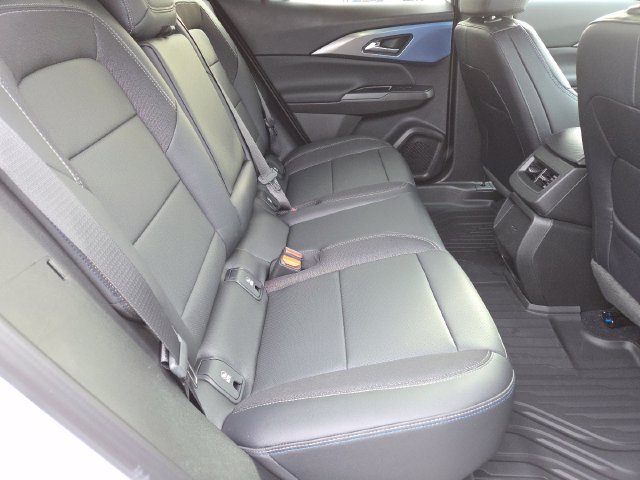 New 2026 Chevrolet Equinox EV LT w/ LPO, Blackout Package FWD image 26