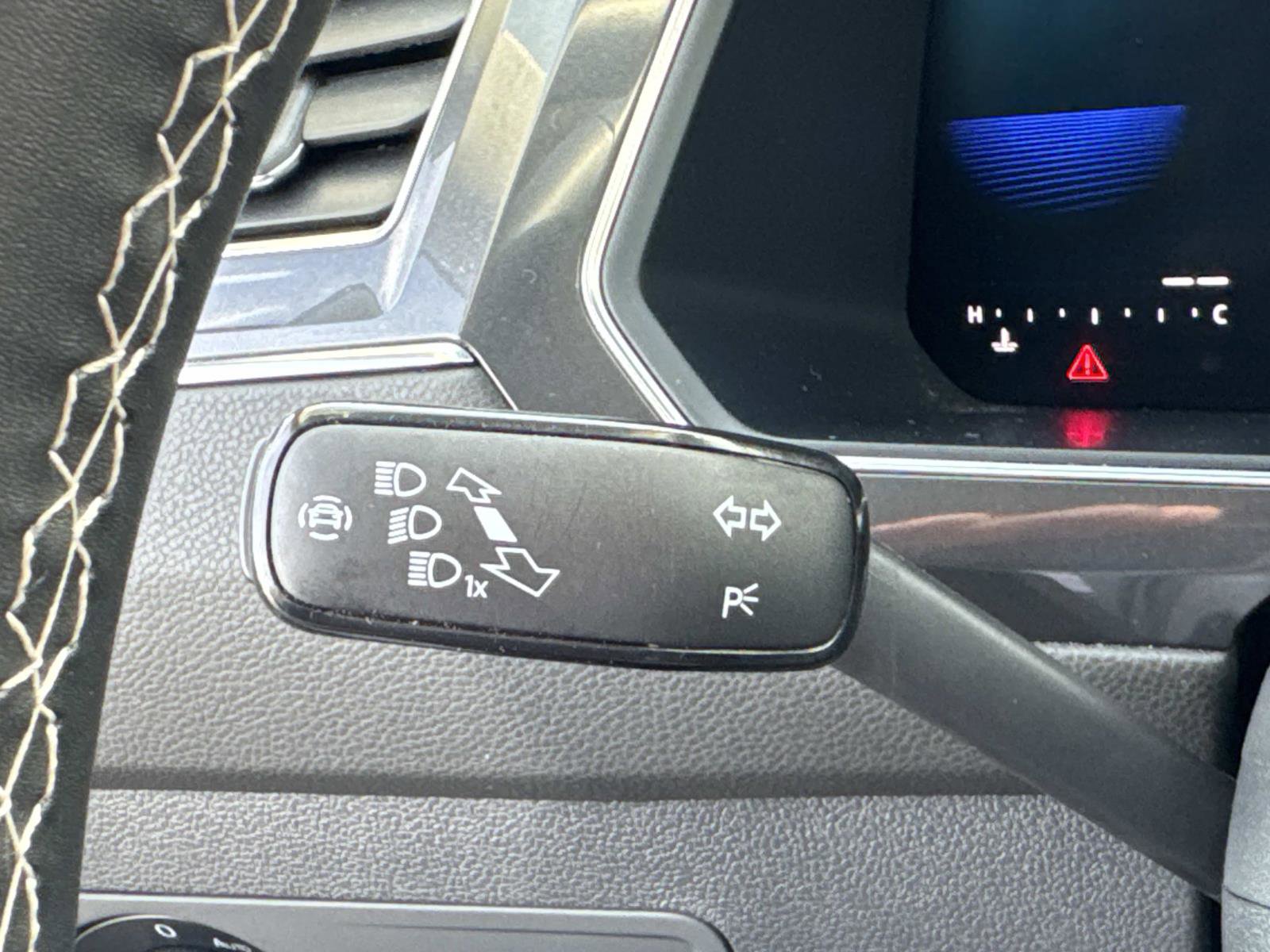 Certified 2023 Volkswagen Tiguan SE image 28