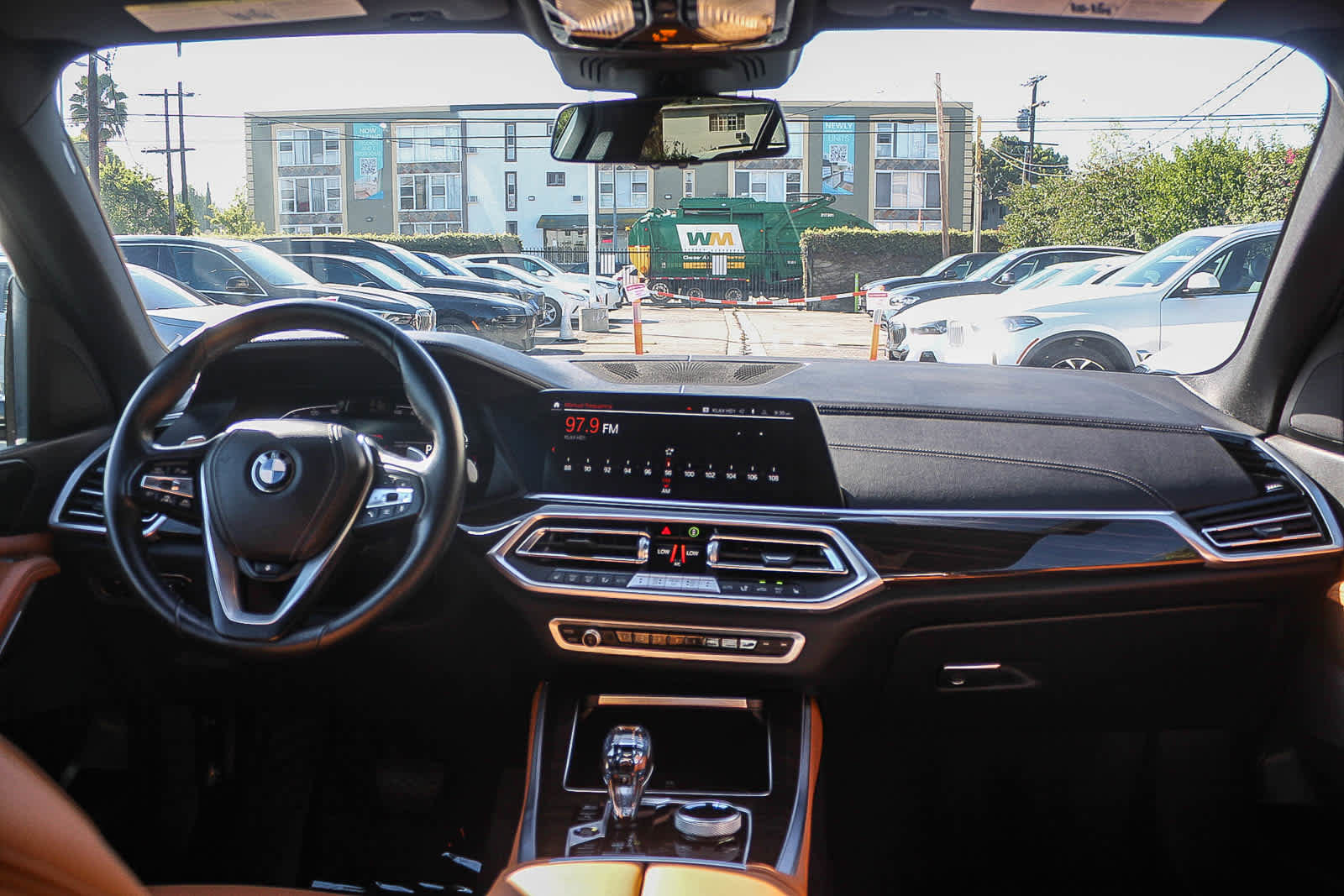 Used 2023 BMW X5 sDrive40i w/ Executive Package image 12