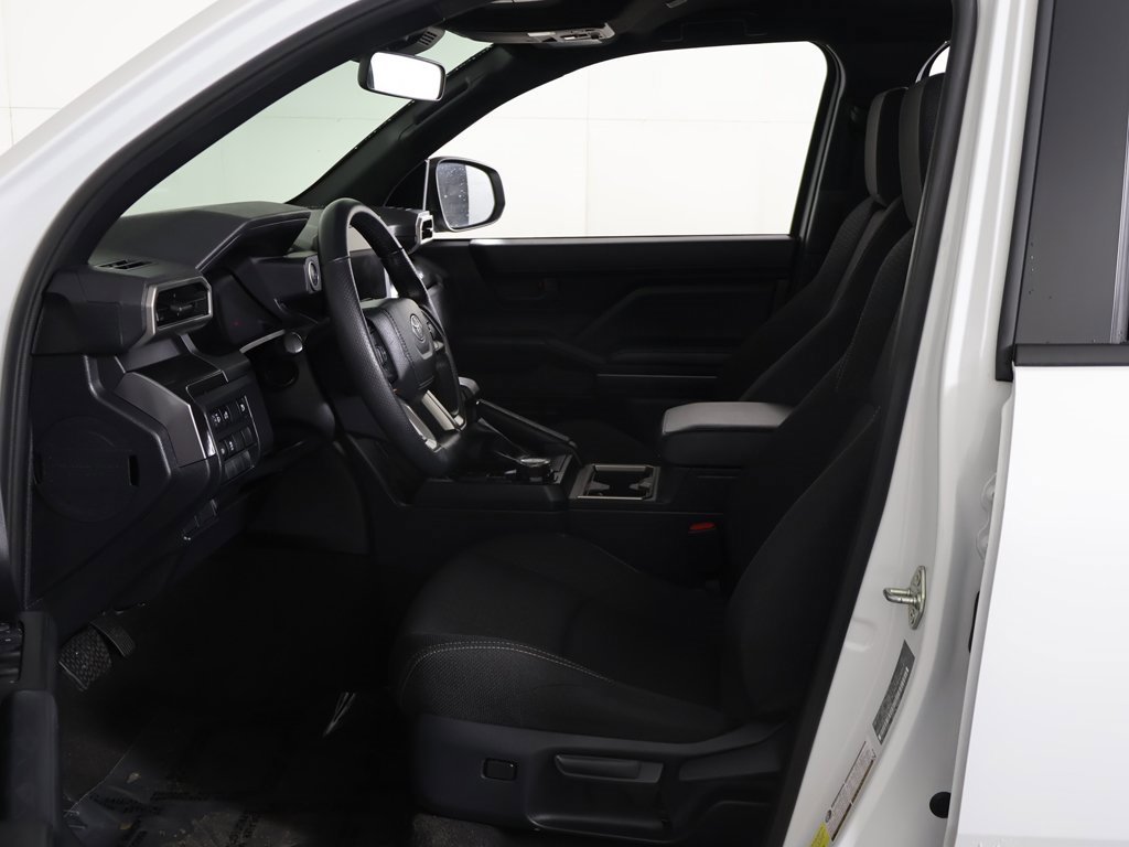 Used 2025 Toyota 4Runner SR5 image 23