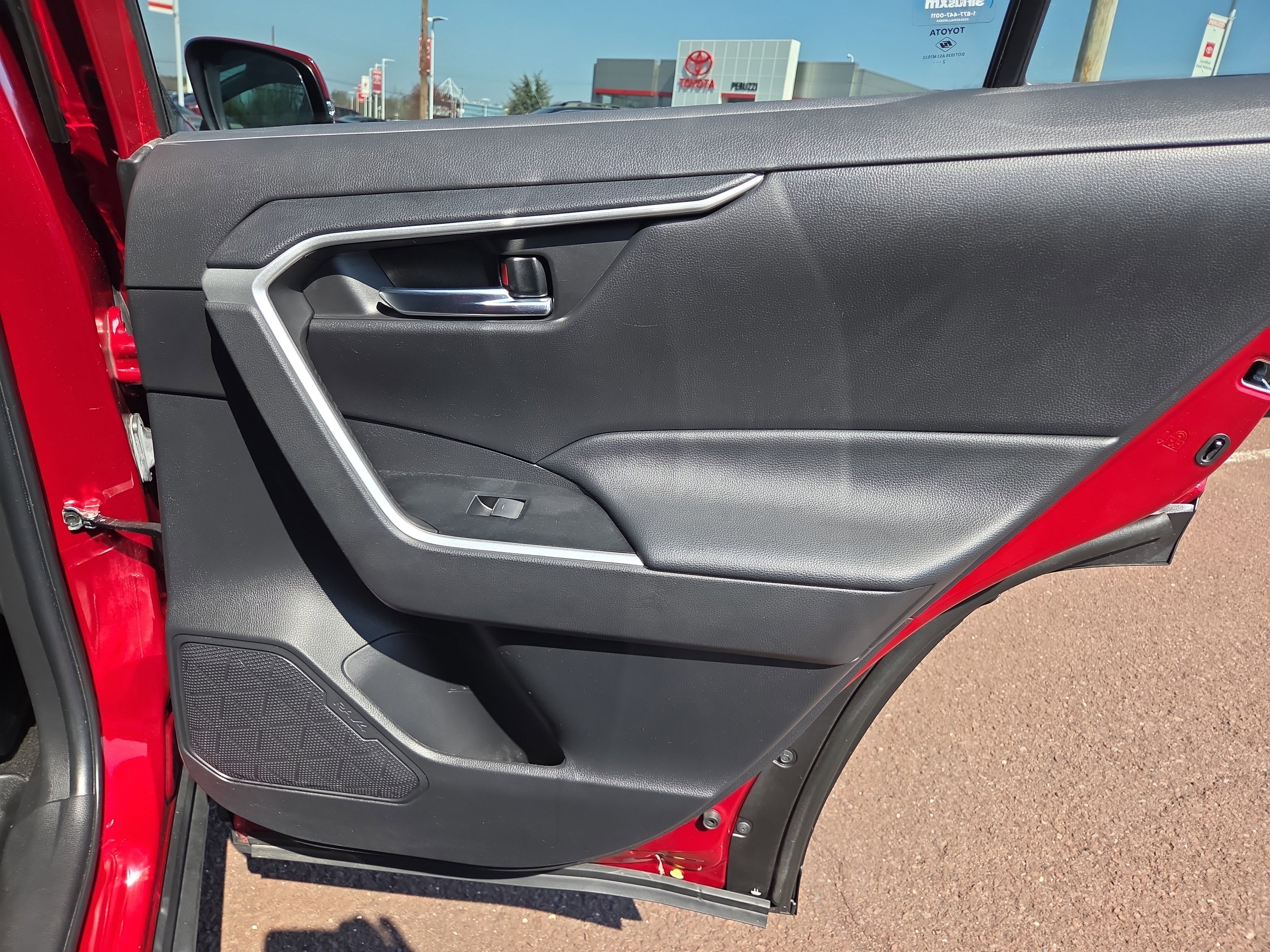 Certified 2022 Toyota RAV4 XLE w/ Convenience Package image 18