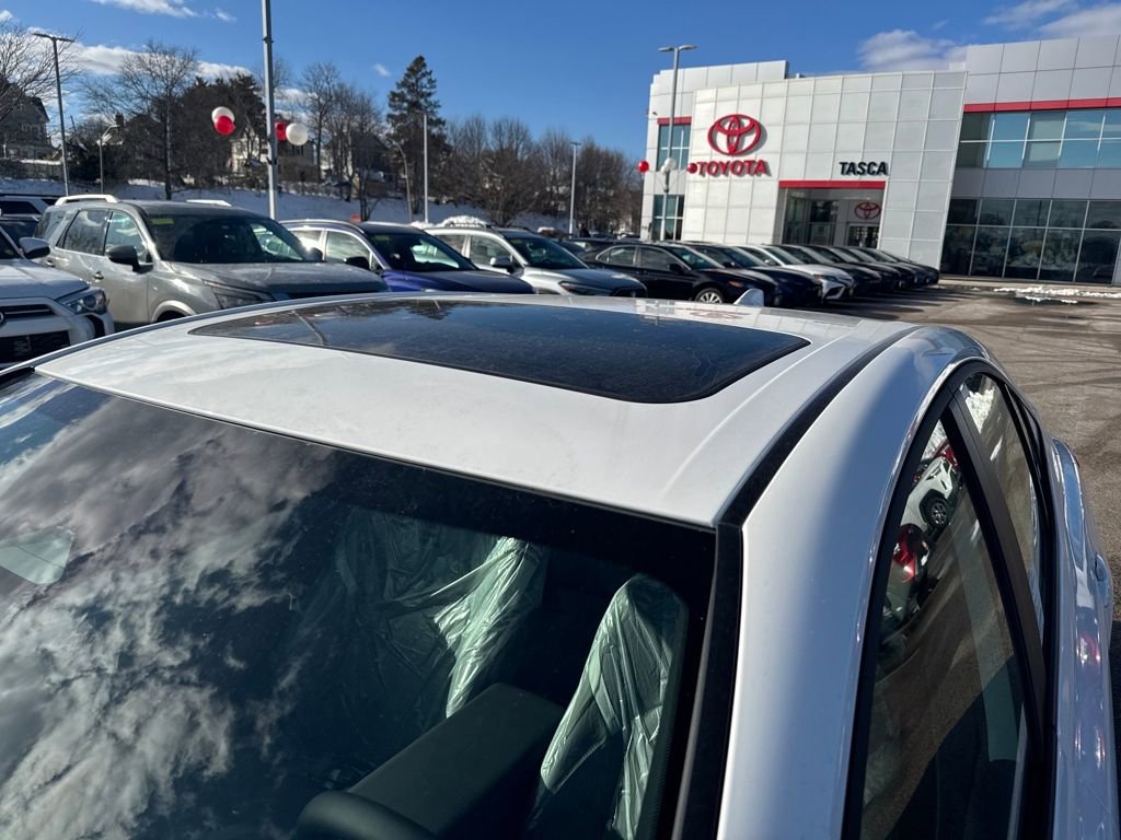 New 2026 Toyota Camry SE image 14