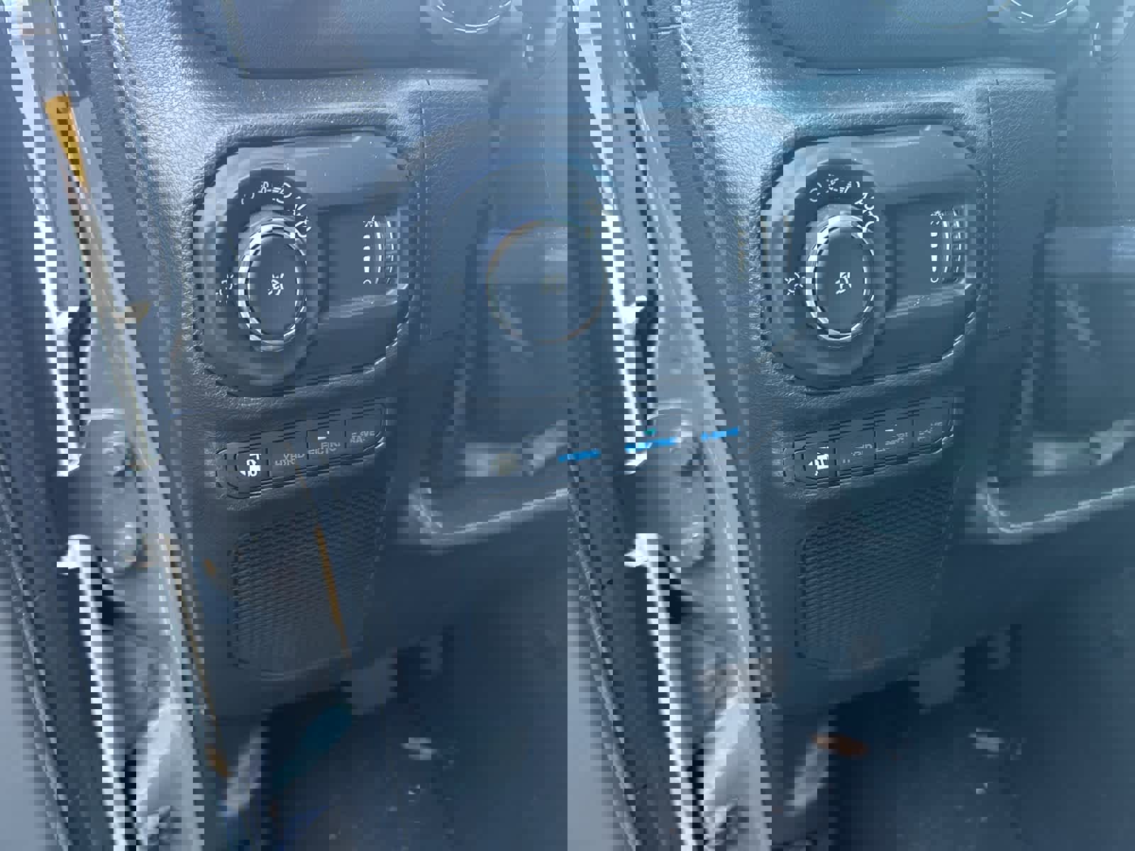 Used 2023 Jeep Wrangler Sahara w/ Cold Weather Group image 30