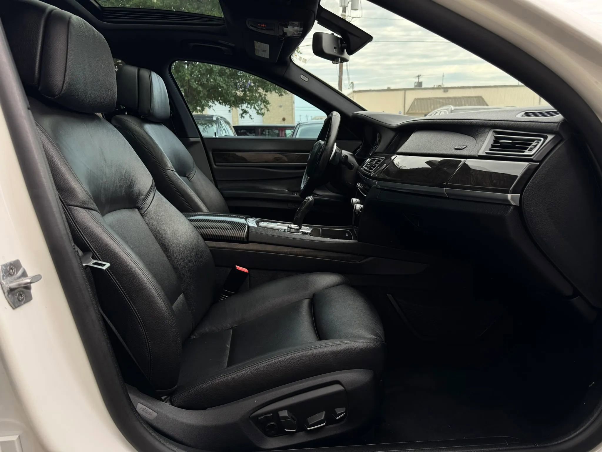 Used 2013 BMW 740Li RWD image 23