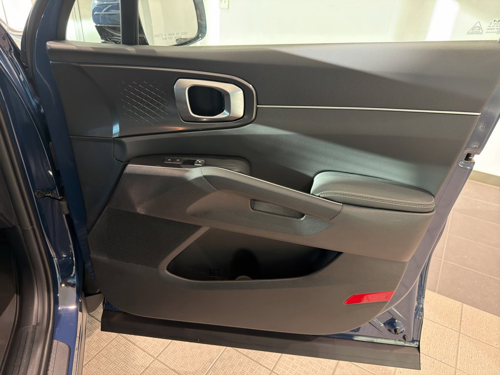 New 2026 Kia Sorento S image 24