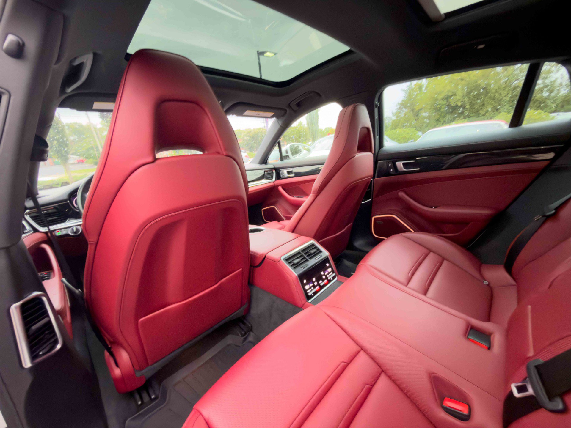 Used 2022 Porsche Panamera 4S AWD/4WD image 17