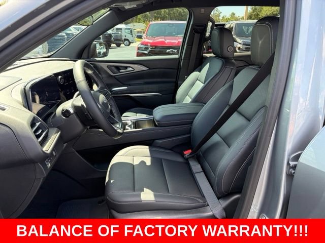 Used 2026 Chevrolet Traverse LT w/ Midnight/Sport Edition FWD image 14