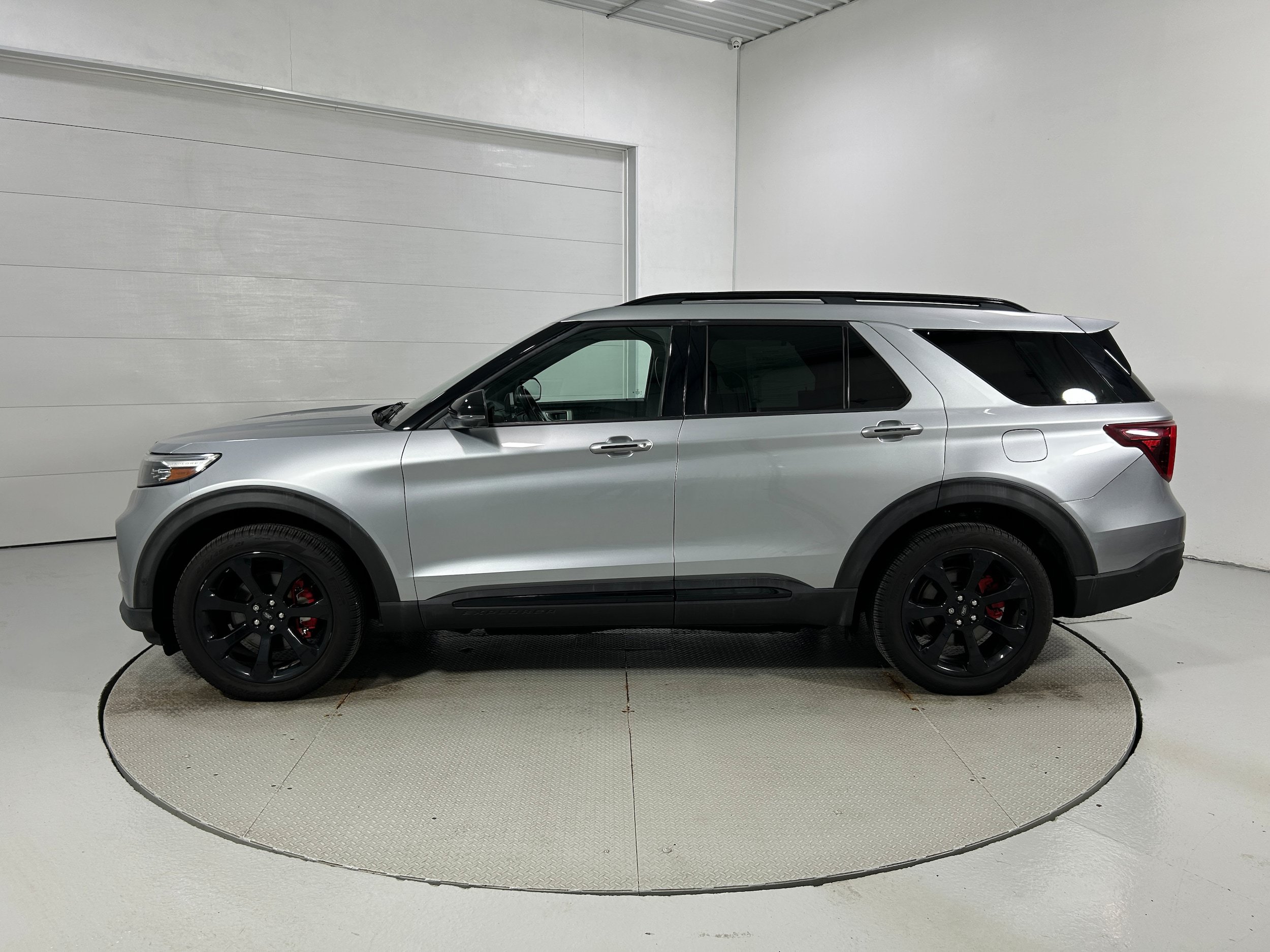 Used 2020 Ford Explorer ST w/ ST Street Pack AWD/4WD image 21