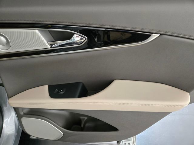 Used 2021 Lincoln Nautilus Reserve w/ Equipment Group 202A image 22