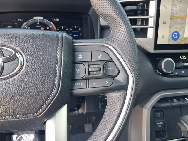 Used 2025 Toyota Tundra Limited AWD/4WD image 19