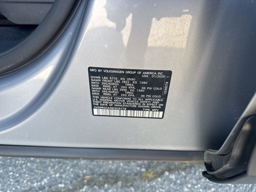 Used 2025 Volkswagen Atlas SE FWD image 34