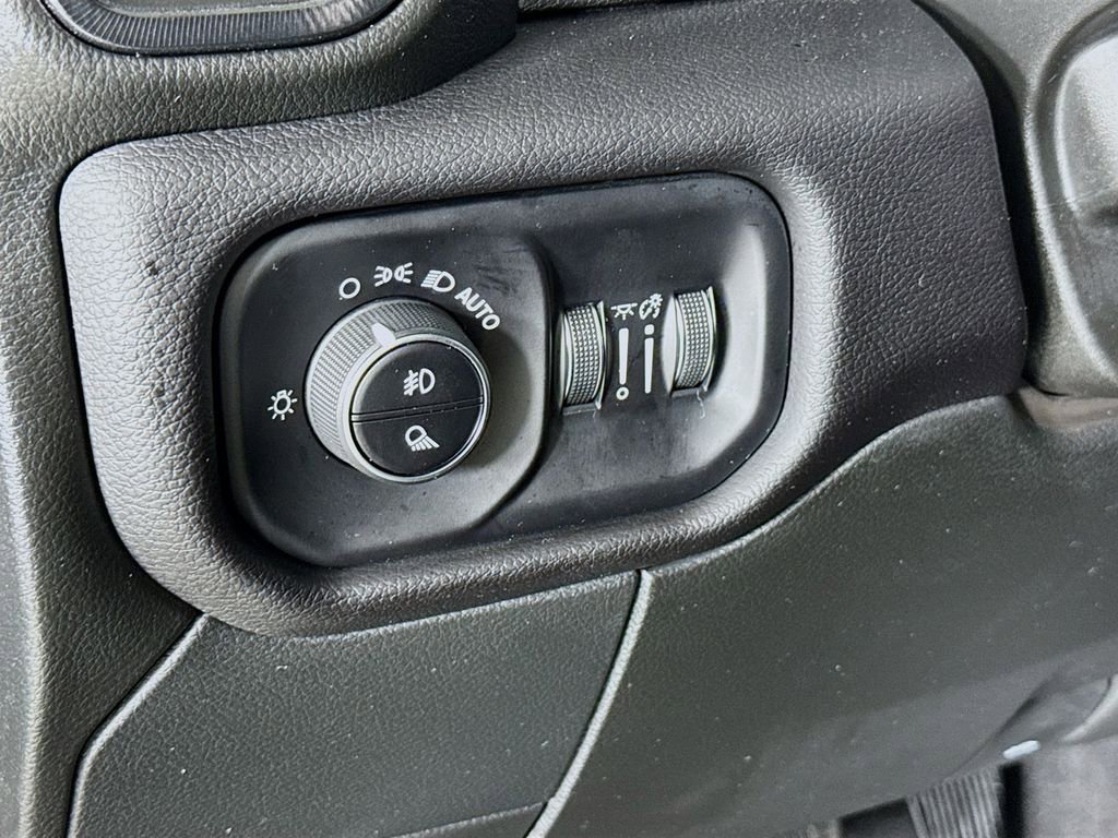 Used 2024 RAM 2500 Rebel w/ Towing Technology Group image 12