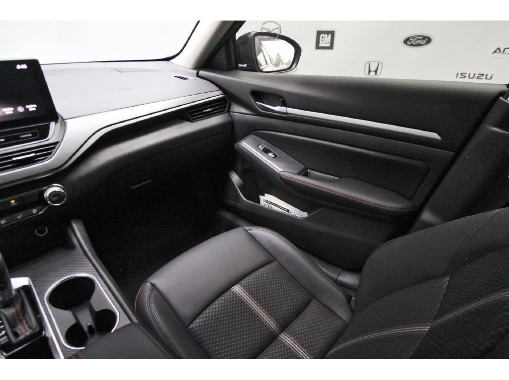 New 2026 Nissan Altima 2.5 SR FWD image 8