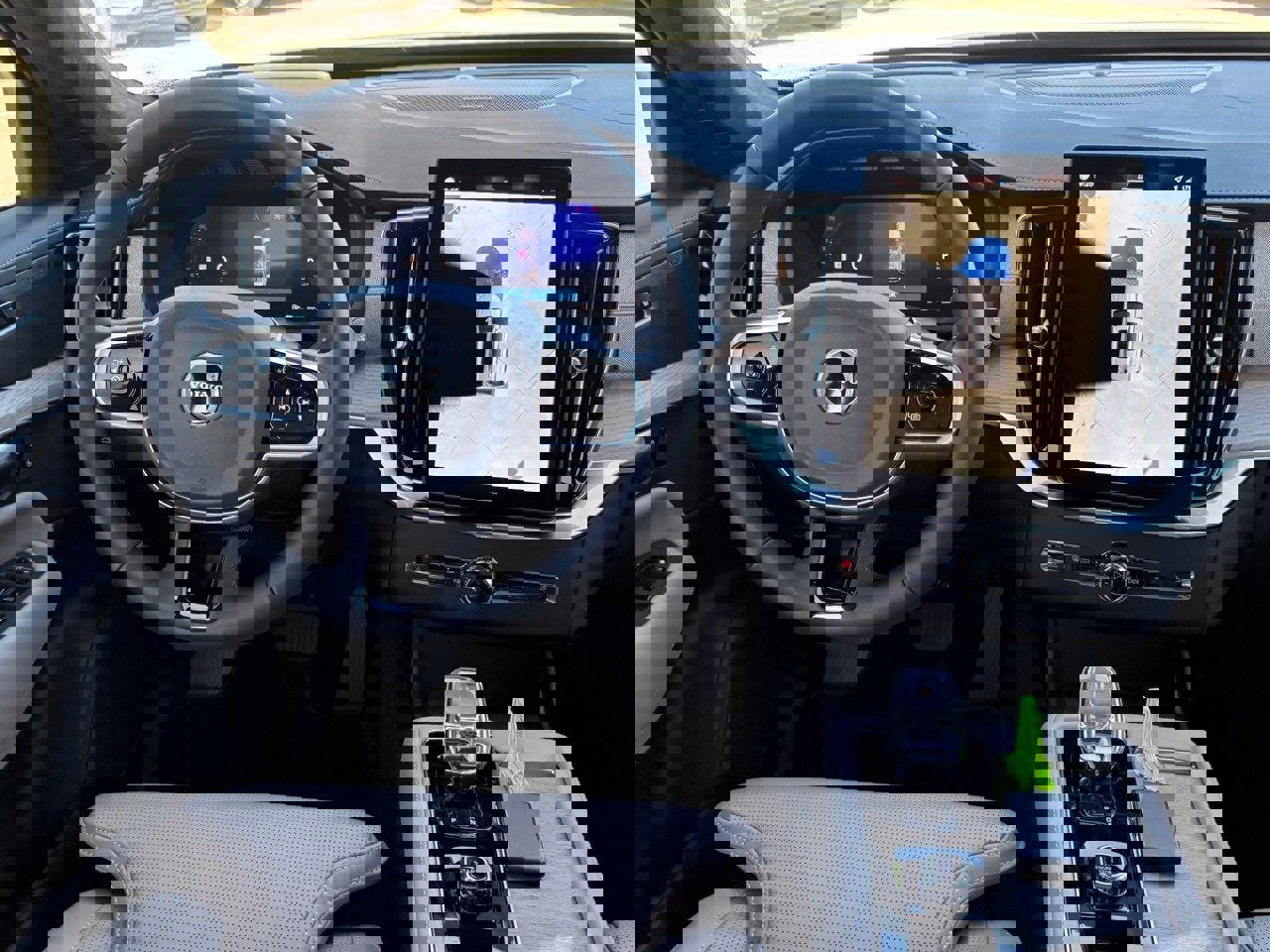 New 2026 Volvo XC90 B5 Ultra w/ Lounge Package image 6