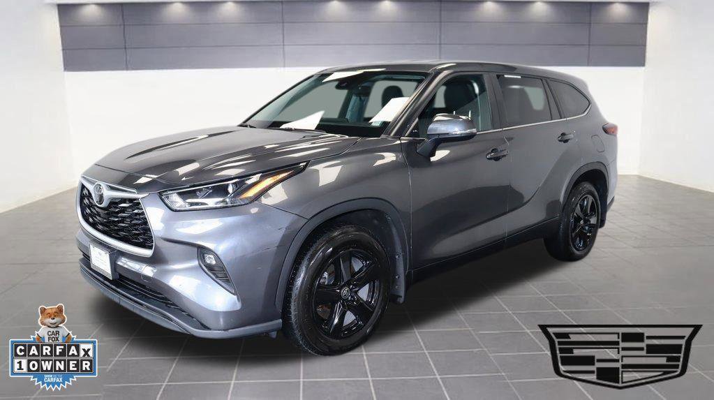 Used 2024 Toyota Highlander LE