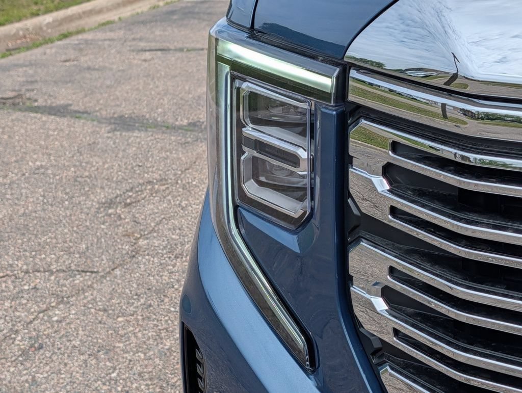 New 2026 GMC Sierra 1500 Denali w/ Denali Reserve Package AWD/4WD image 5