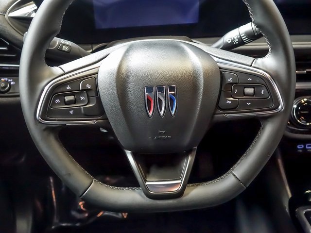 Certified 2025 Buick Envista Sport Touring image 18