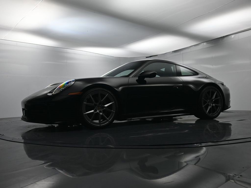 Used 2025 Porsche 911 Carrera image 40