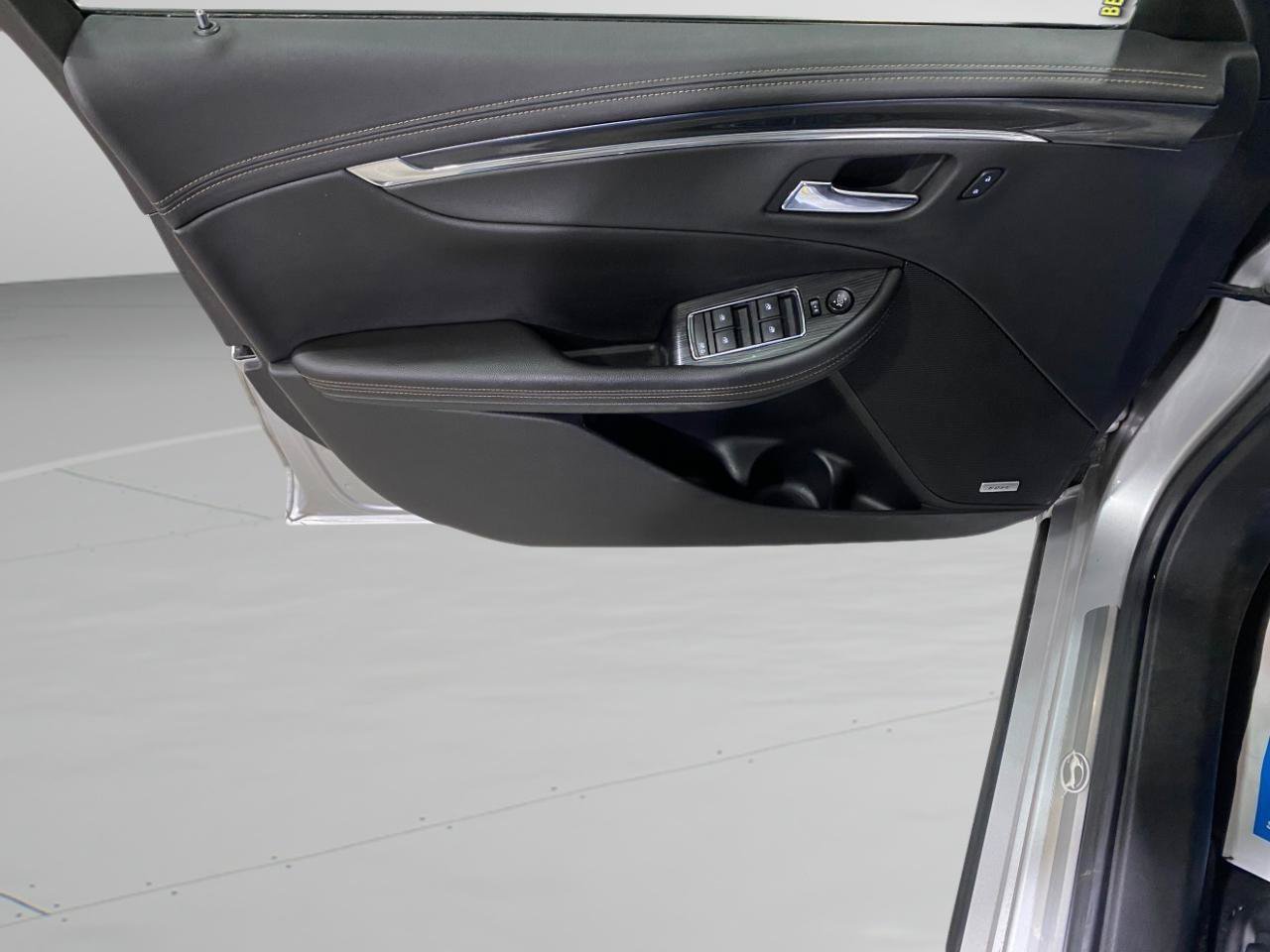 Used 2019 Chevrolet Impala Premier FWD image 17