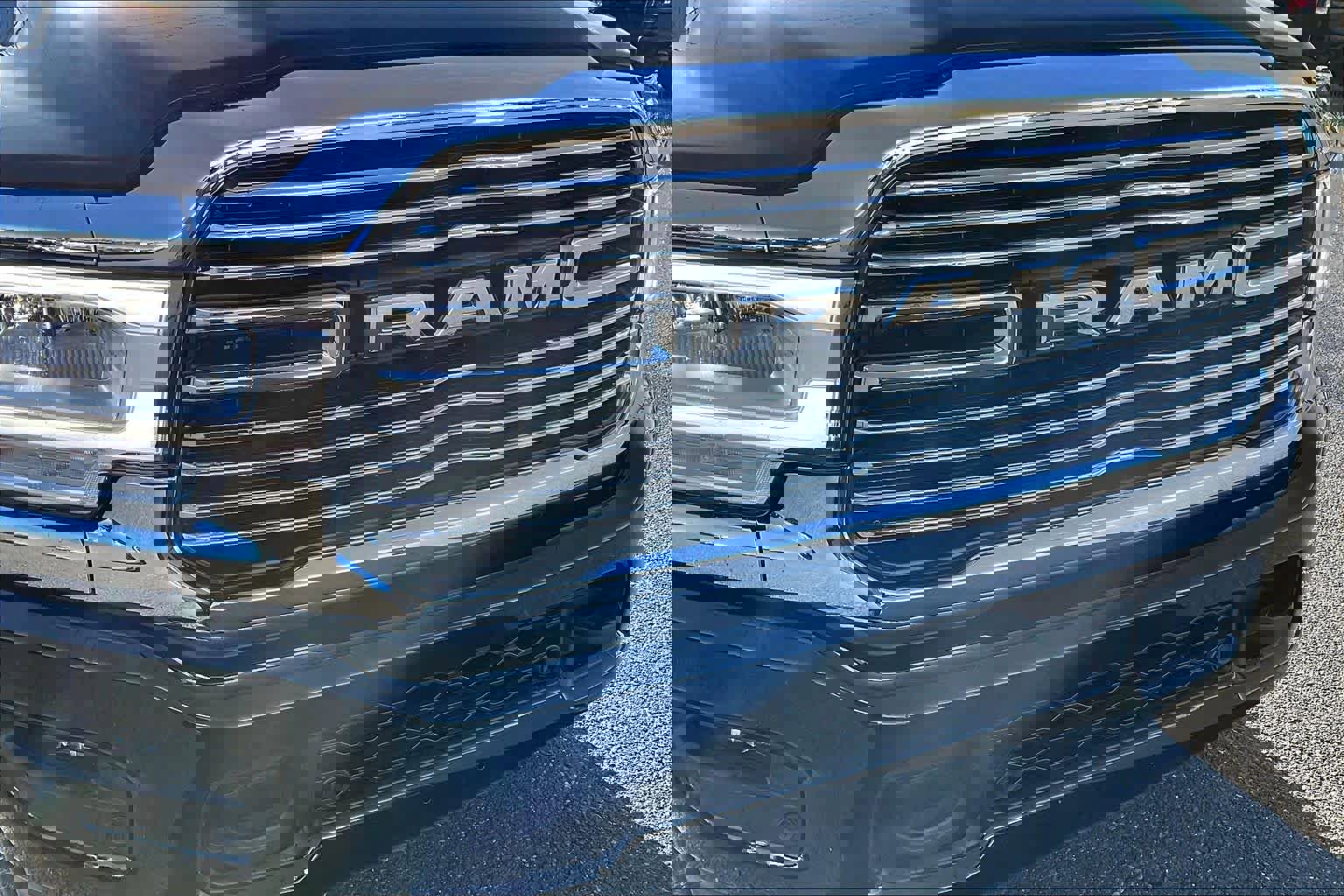 Used 2024 RAM 2500 Laramie w/ Safety Group image 38