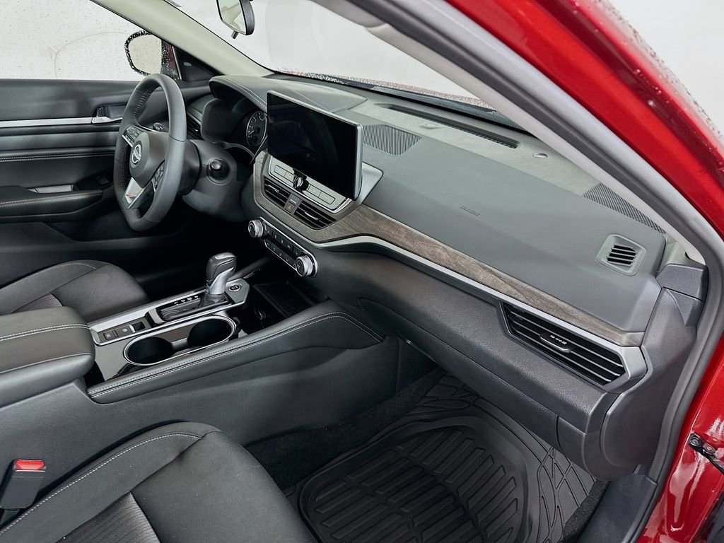 Used 2023 Nissan Altima 2.5 SV w/ SV Premium Package image 29