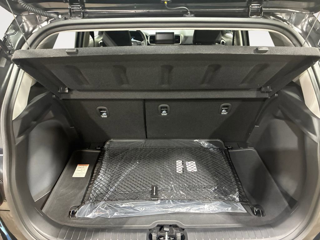 New 2026 Hyundai Venue SEL FWD image 16
