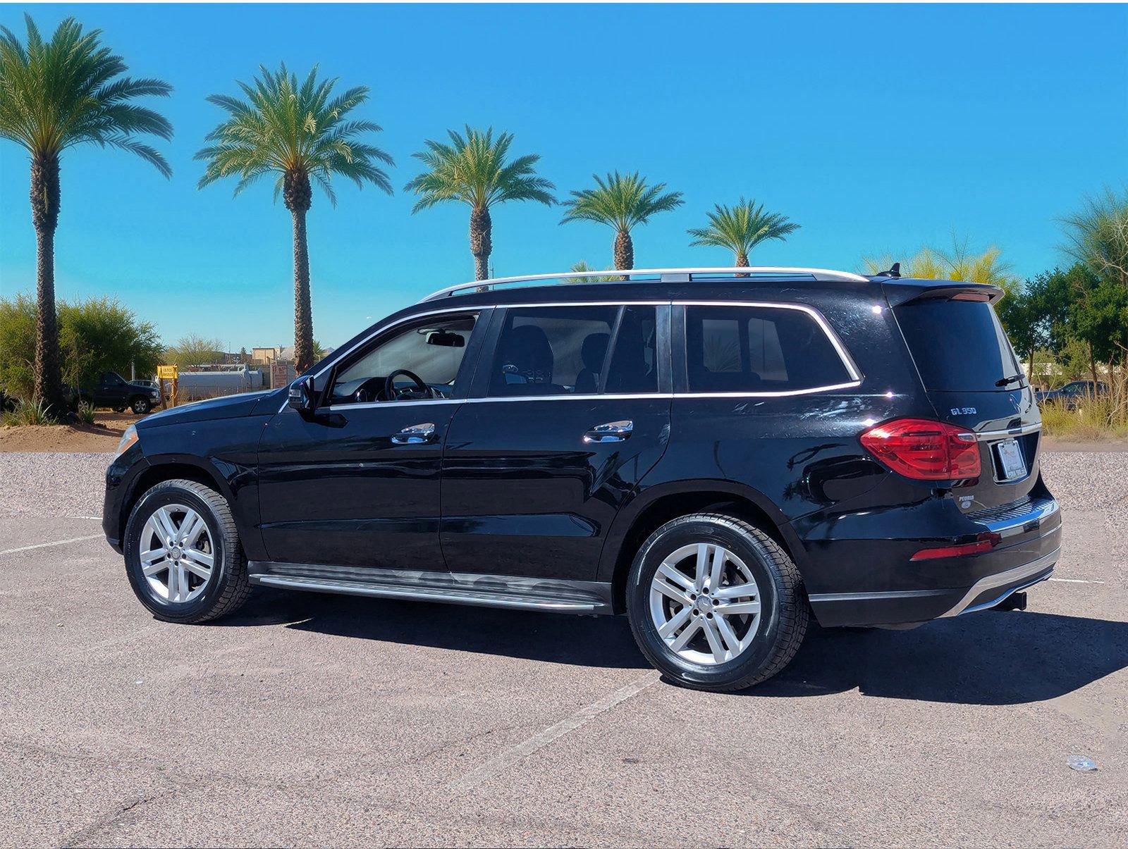 Used 2015 Mercedes-Benz GL 320 BlueTEC 4MATIC image 3