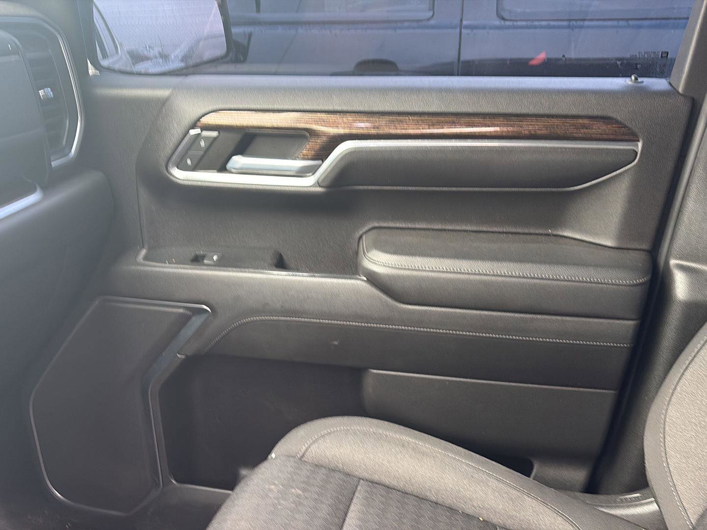 Used 2022 GMC Sierra 1500 SLE image 8