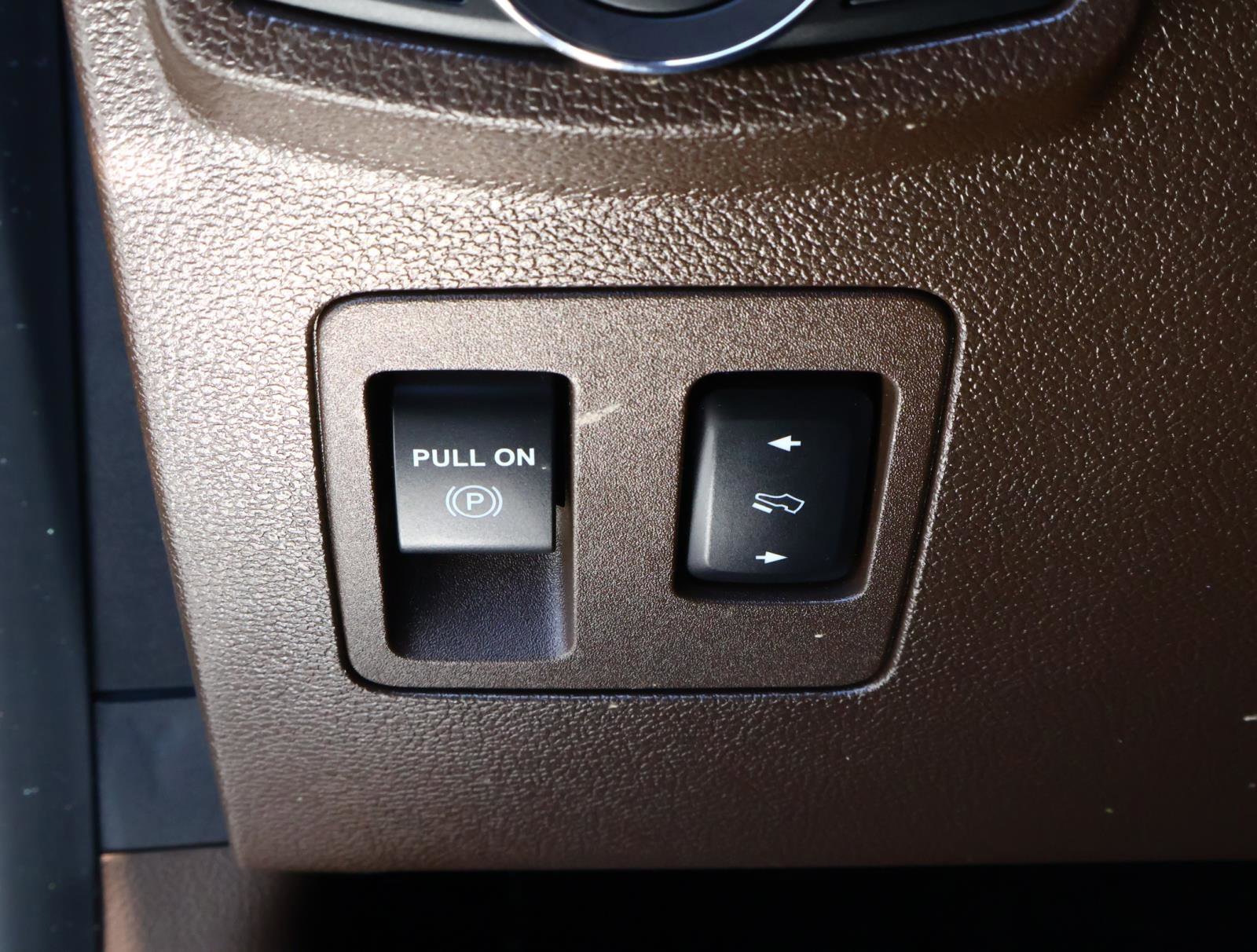 Used 2018 Ford F150 King Ranch w/ Equipment Group 601A Luxury AWD/4WD image 26