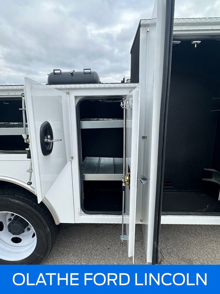 Used 2023 Ford F550 4x4 SuperCab Super Duty image 18