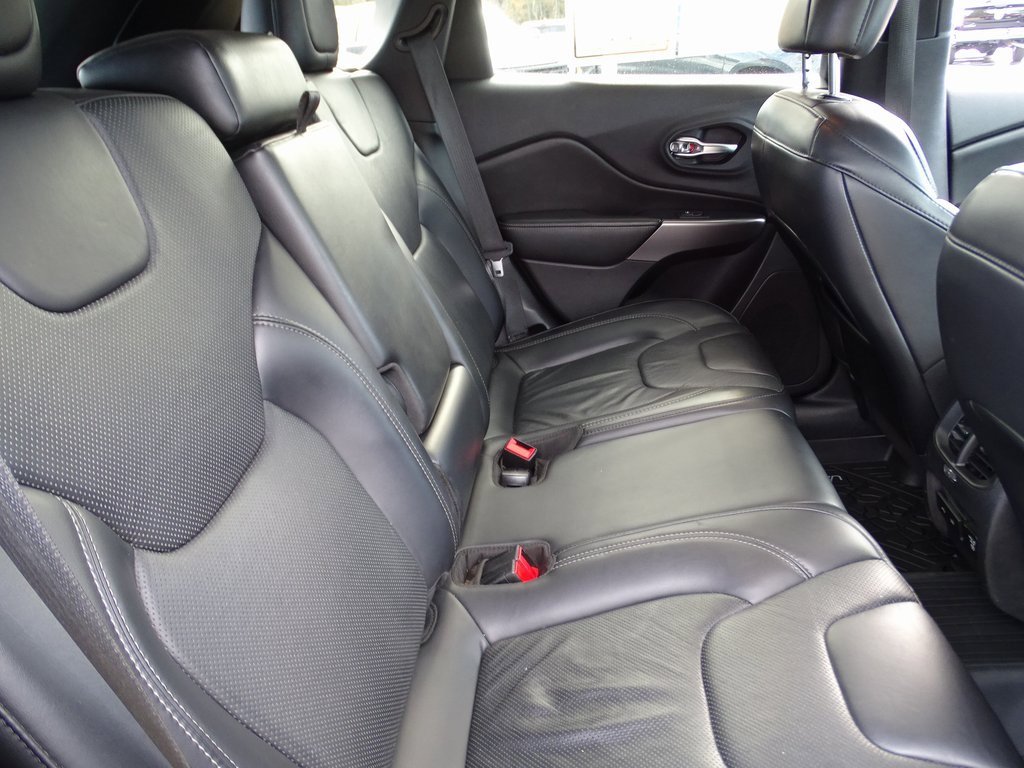 Used 2020 Jeep Cherokee Limited image 12