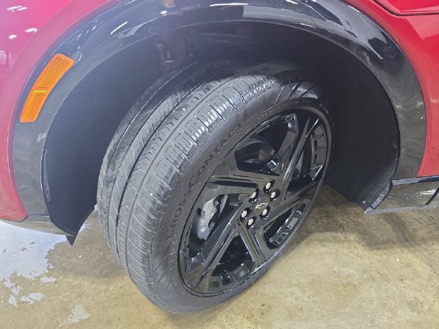 Used 2025 Chevrolet Equinox EV RS AWD/4WD image 34
