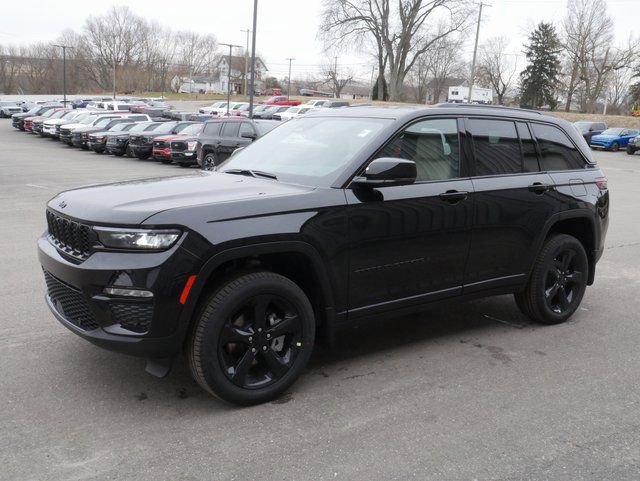 New 2025 Jeep Grand Cherokee Limited w/ Luxury Tech Group II image 11