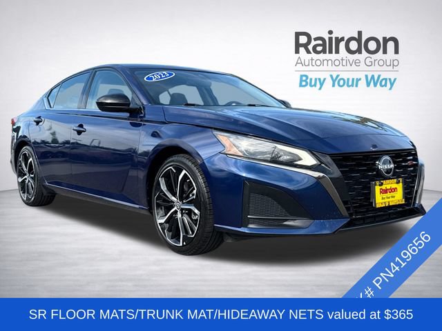 Used 2023 Nissan Altima 2.5 SR FWD image 2