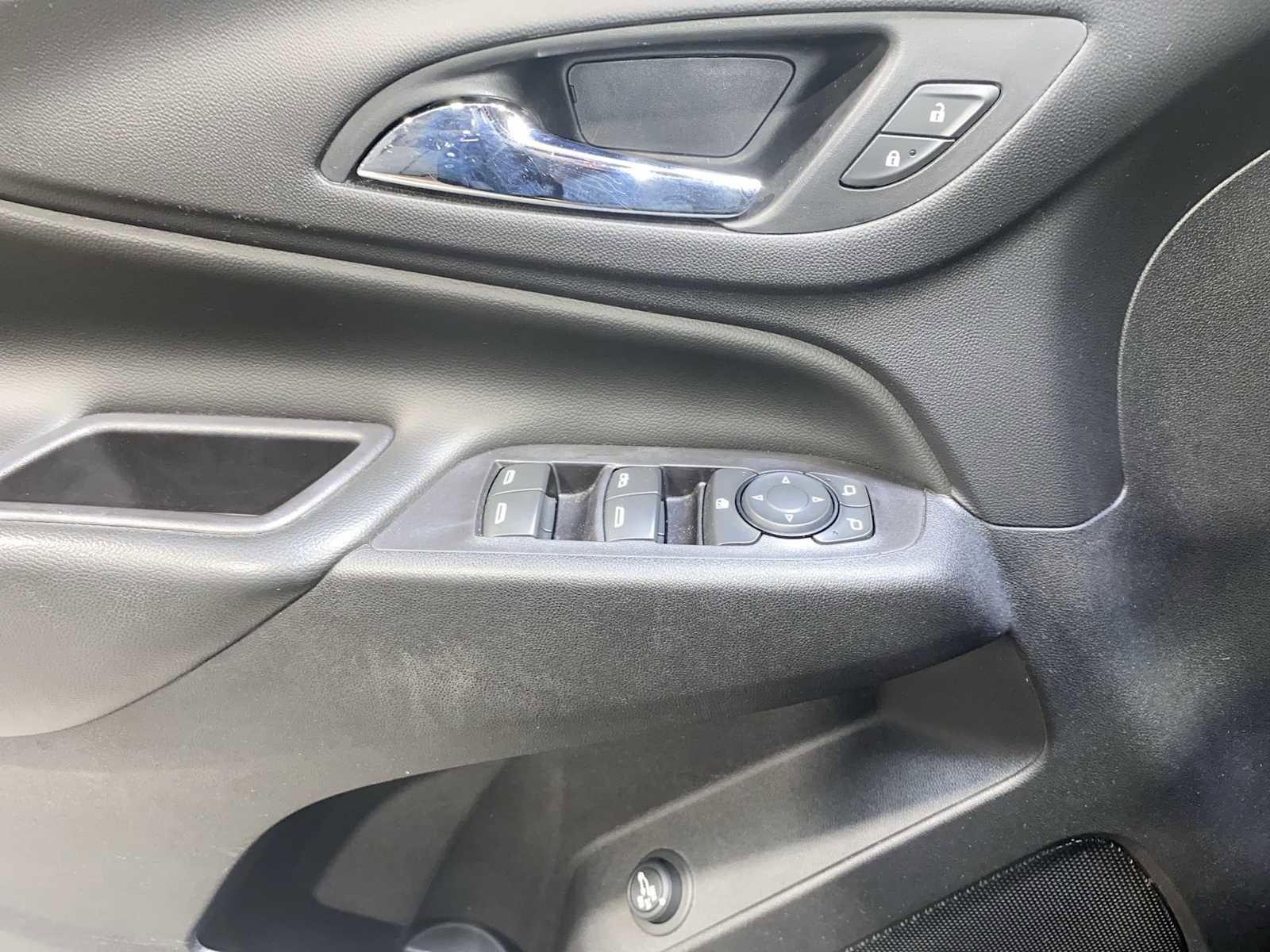 Used 2020 Chevrolet Equinox LT image 23