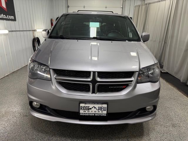 Used 2017 Dodge Grand Caravan GT FWD image 2