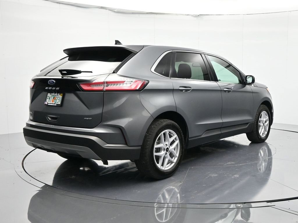 Used 2024 Ford Edge SEL image 6