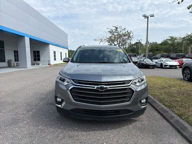 Used 2021 Chevrolet Traverse LT FWD image 2