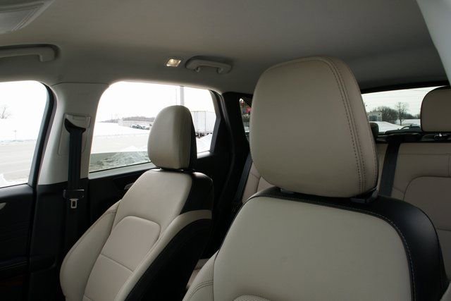 Used 2022 Ford Escape SEL image 19