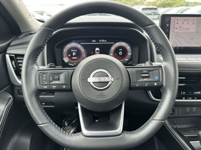 Used 2024 Nissan Rogue Platinum AWD/4WD image 22
