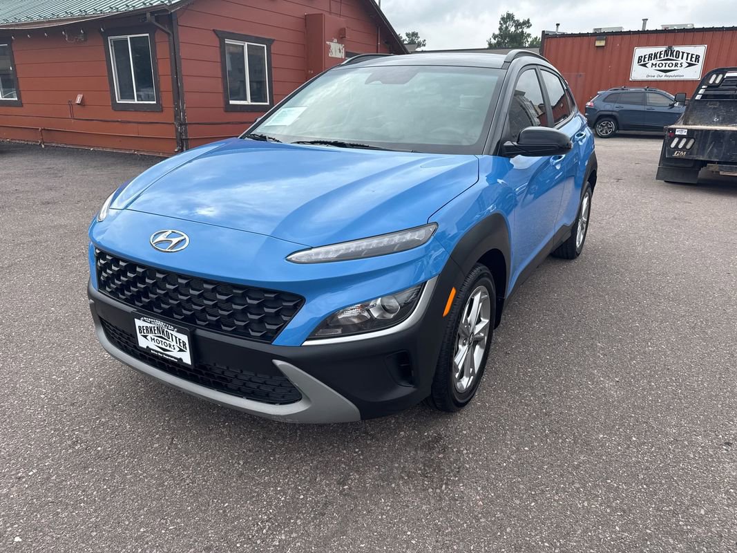 Used 2022 Hyundai Kona SEL w/ Cargo Package image 3