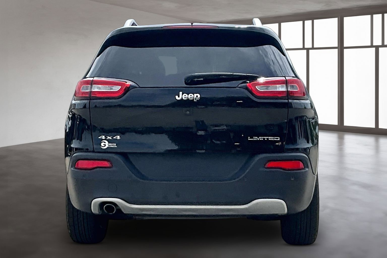 Used 2018 Jeep Cherokee Limited AWD/4WD image 5