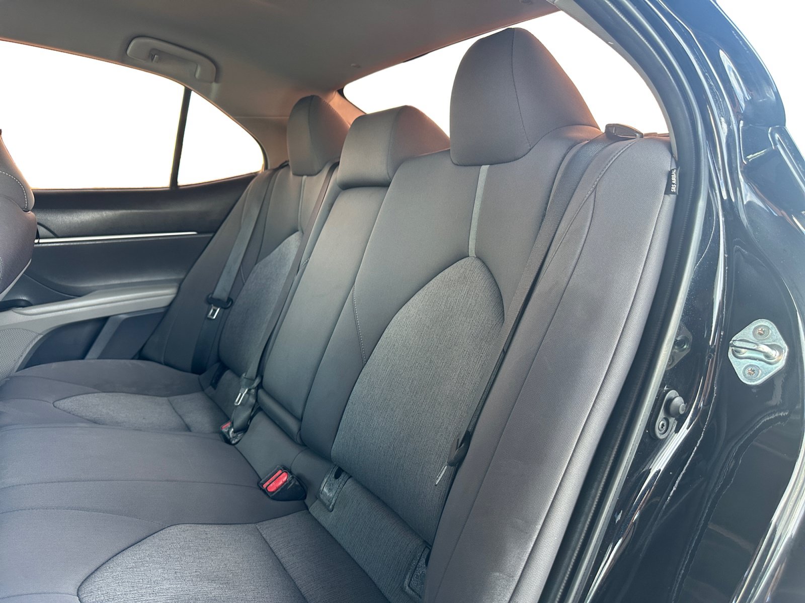 Used 2022 Toyota Camry LE FWD image 13