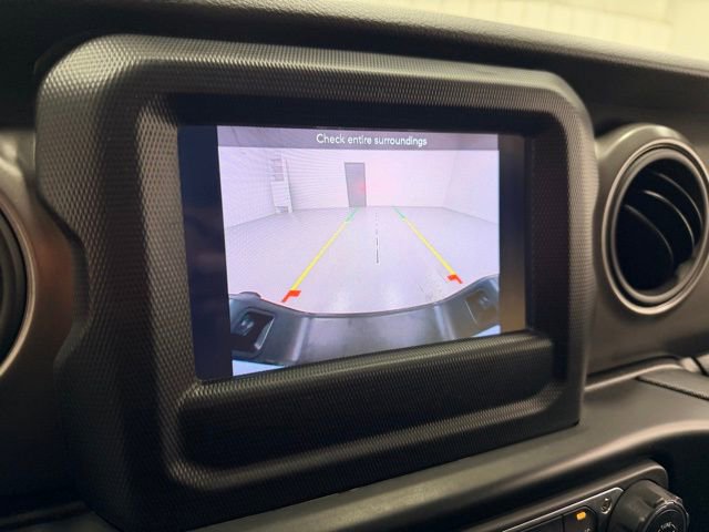 Used 2021 Jeep Gladiator Sport image 14