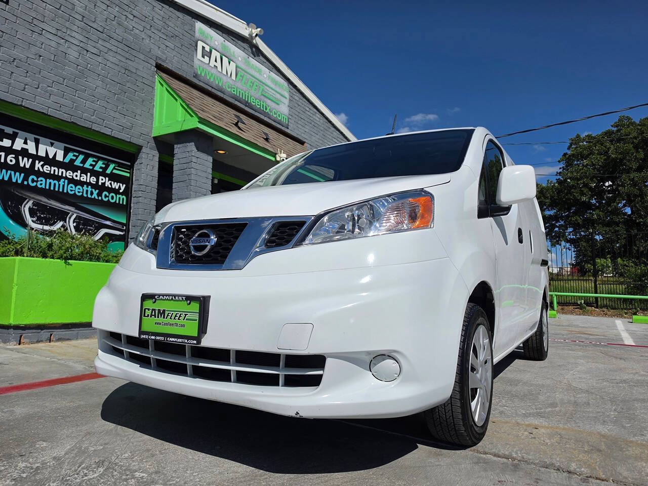 Used 2017 Nissan NV200 SV w/ Technology Package FWD image 2