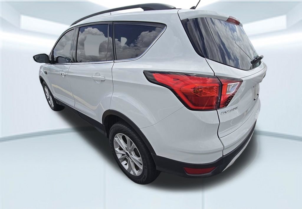 Used 2019 Ford Escape SEL FWD image 4