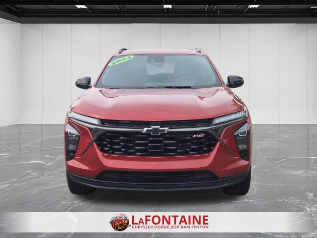 Used 2024 Chevrolet Trax RS w/ Driver Confidence Package FWD image 8