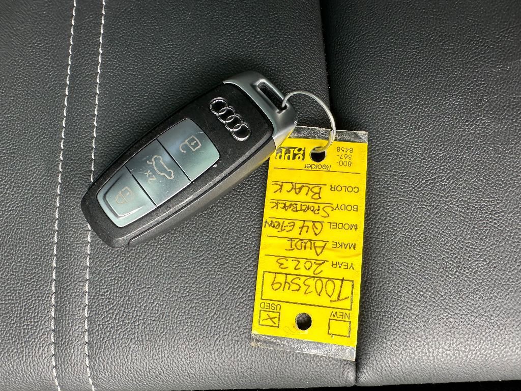 Used 2023 Audi Q4 e-tron Premium Plus w/ Premium Plus image 24