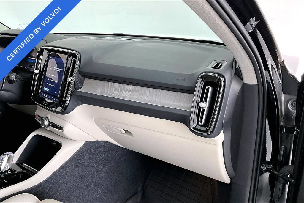 Certified 2024 Volvo XC40 B5 Plus w/ Protection Package Premier AWD/4WD image 19