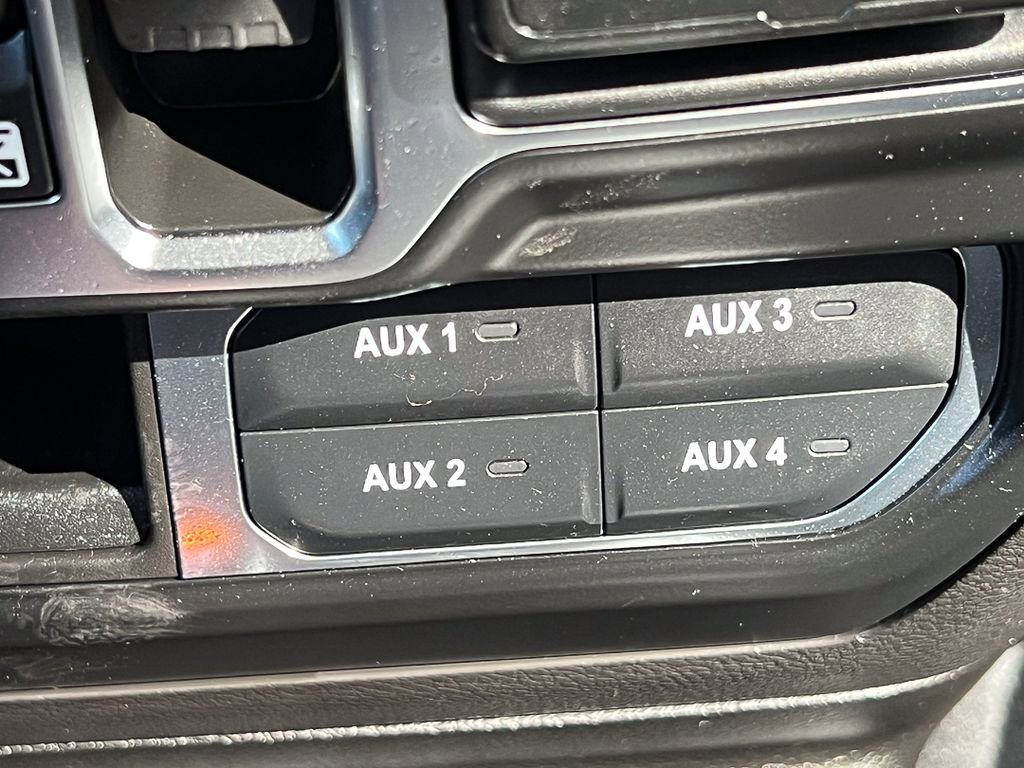 Used 2021 Jeep Wrangler Unlimited Sahara w/ Uconnect 4C Nav & Sound Group image 27